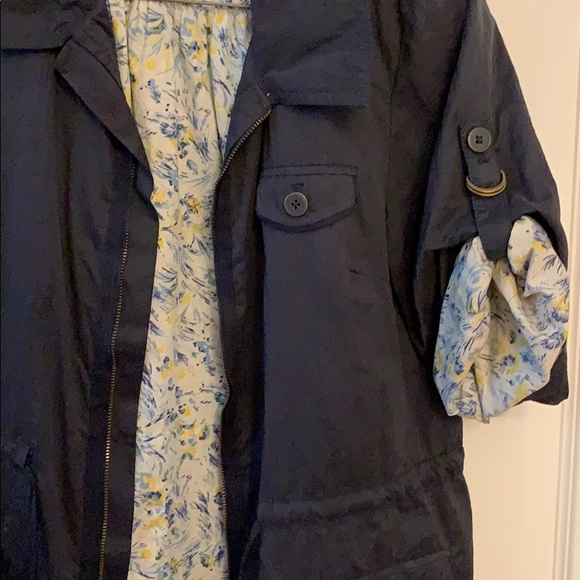 Top - Picture 2 of 2